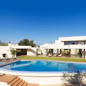 https://villa-binife-alaior.balearic-islands.net
