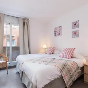 https://apartamentos-cornellalux-2.topbarcelonahotels.com